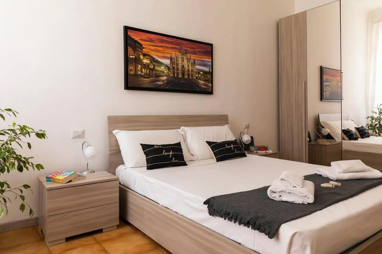 Apartament Casa Zara - Metro Lines Mediolan