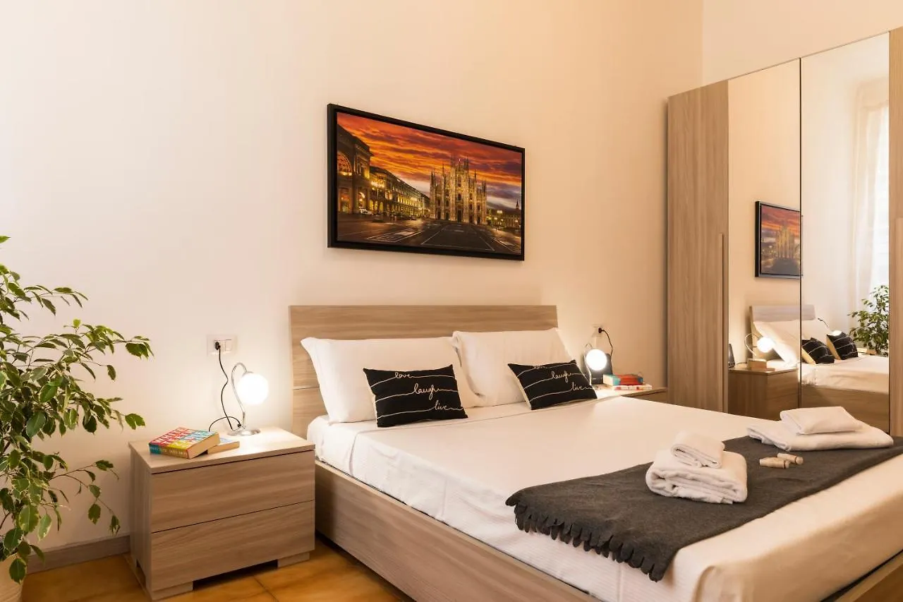 Apartament Casa Zara - Metro Lines Mediolan