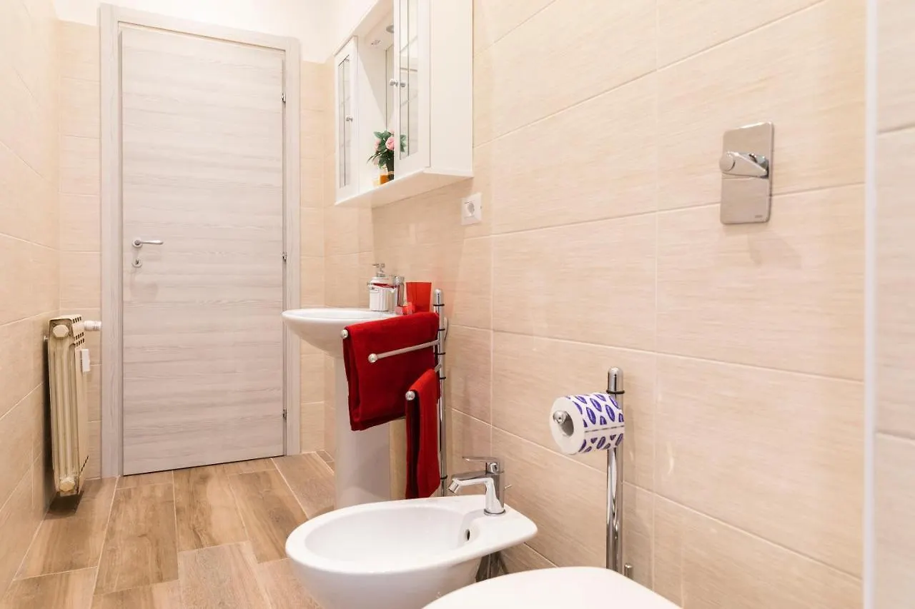 Apartament Casa Zara - Metro Lines Mediolan 0*,  Włochy
